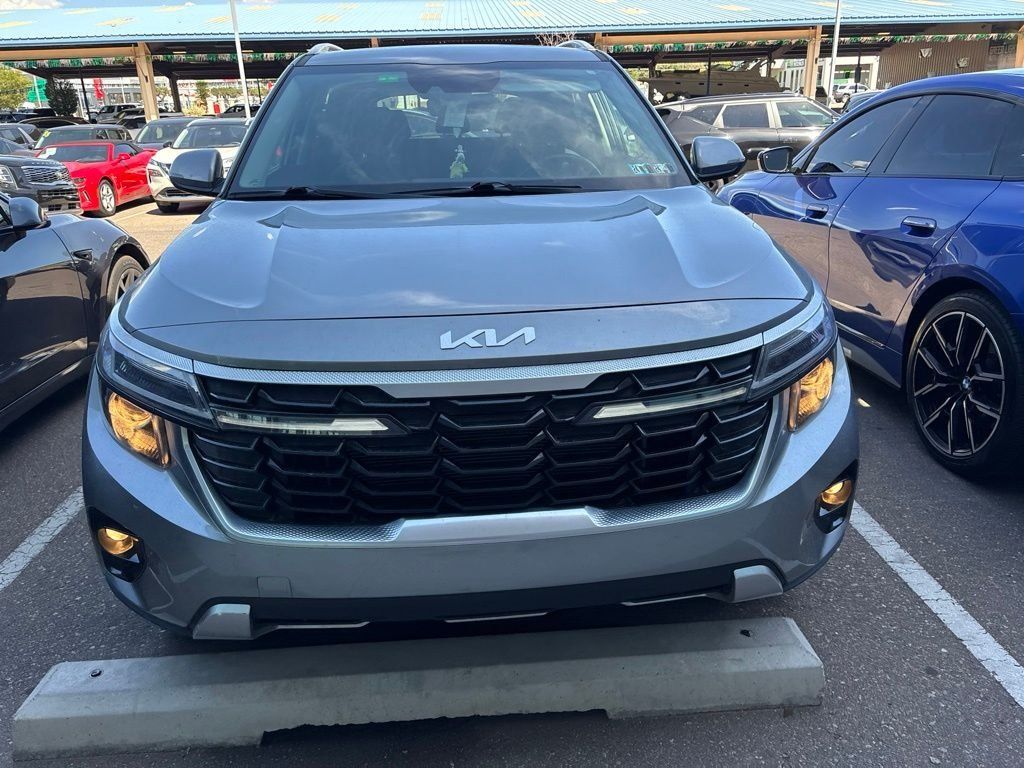 Used 2024 Kia Seltos EX AWD/4WD image 4