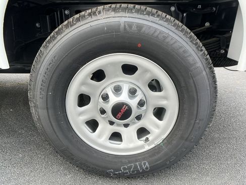 New 2024 GMC Sierra 3500 Pro w/ Convenience Package image 16