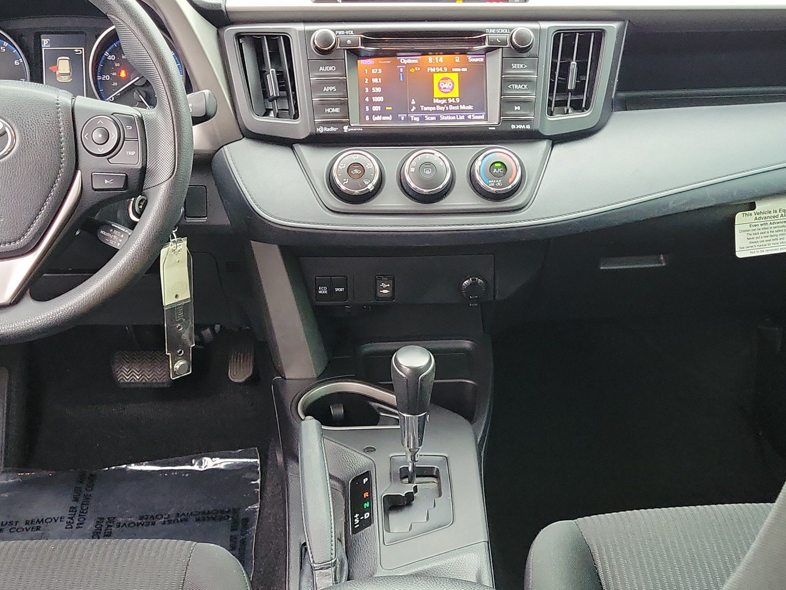 Used 2018 Toyota RAV4 LE FWD image 29