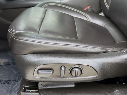 Used 2023 Chevrolet Traverse LT w/ LPO, Floor Liner Package FWD image 21