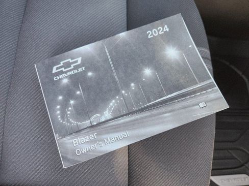 Used 2024 Chevrolet Blazer LT w/ Convenience Package image 15
