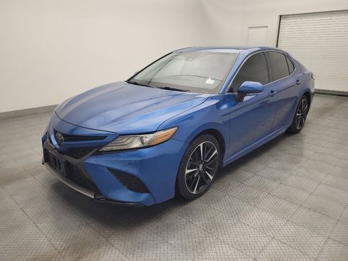 Used 2018 Toyota Camry XSE image 2