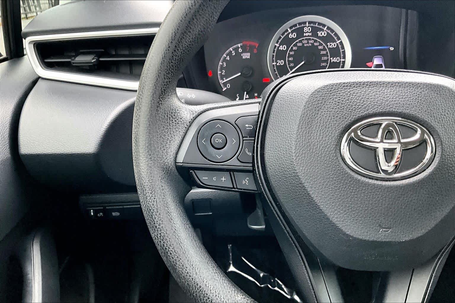 Certified 2021 Toyota Corolla LE FWD image 24