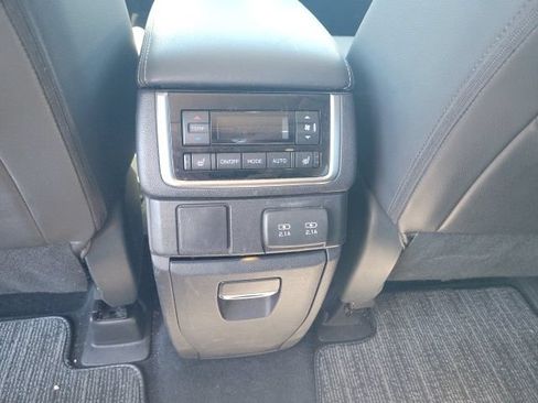 Used 2021 Subaru Ascent Limited w/ Technology Package AWD/4WD image 33