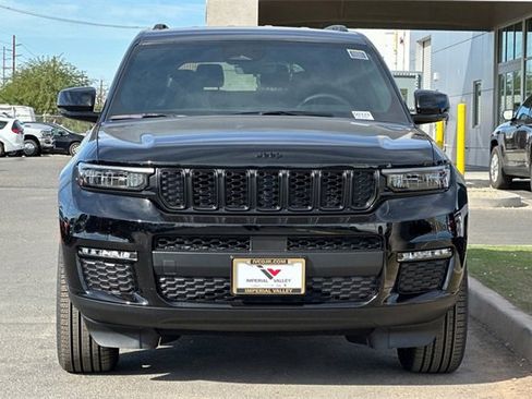 New 2025 Jeep Grand Cherokee L Limited w/ Black Appearance Package image 13
