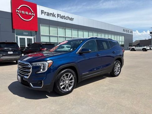 Used 2023 GMC Terrain SLT w/ Tech Package FWD image 1