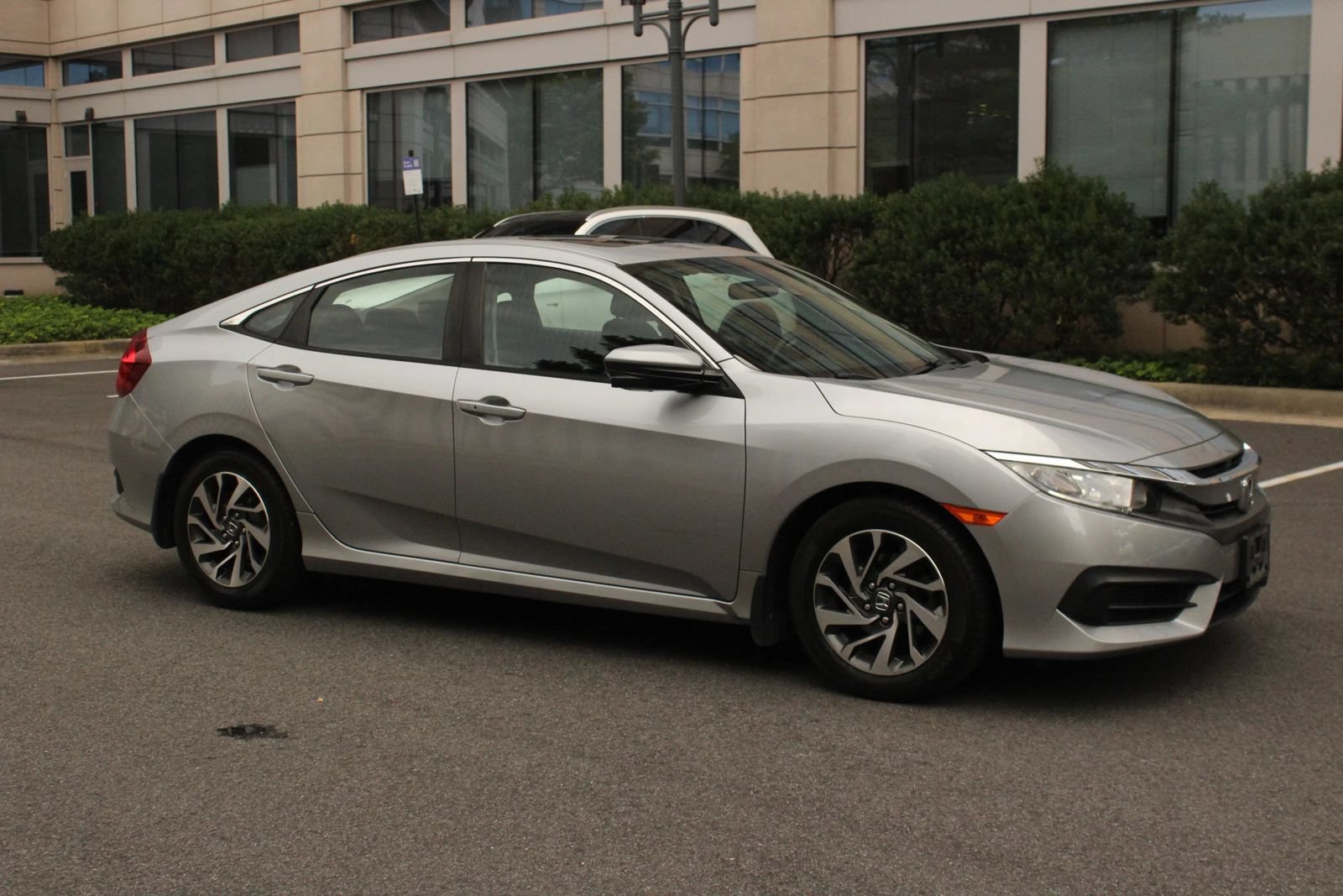 Used 2016 Honda Civic EX image 2