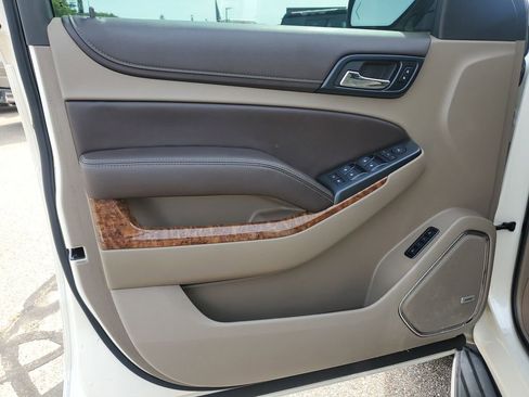 Used 2015 Chevrolet Tahoe LTZ AWD/4WD image 15