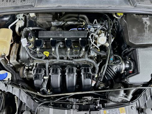 Used 2016 Ford Focus SE w/ Equipment Group 201A image 30