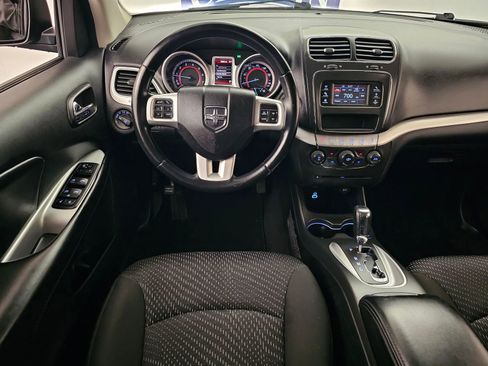 Used 2019 Dodge Journey SE w/ Premium Group image 15