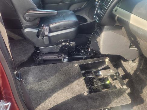 Used 2019 Dodge Grand Caravan GT FWD image 22