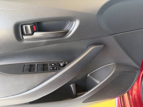 Used 2023 Toyota Corolla LE FWD image 23