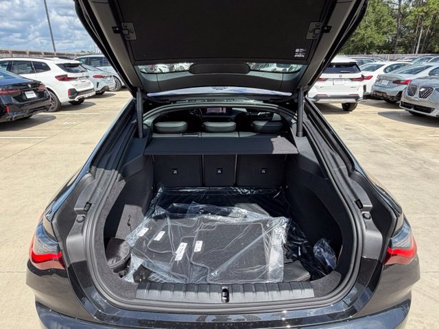 New 2026 BMW 430i w/ Premium Package RWD image 8