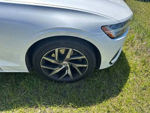 Used 2020 Volvo S60 T5 Momentum FWD image 6