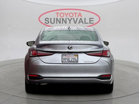 Used 2025 Lexus ES 300h w/ Premium Package image 8