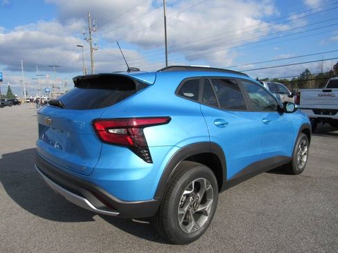 New 2026 Chevrolet Trax LT w/ LT Convenience Package image 4