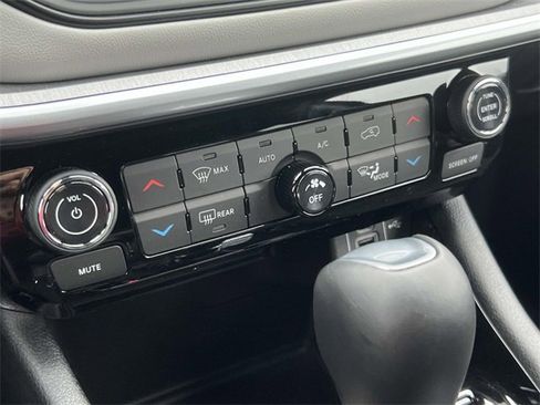 New 2025 Jeep Compass Limited w/ Elite Group image 28