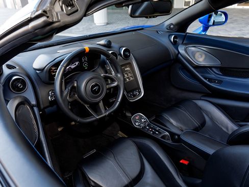 Used 2020 McLaren 600LT Spider image 23