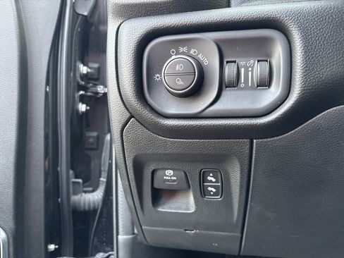 Used 2022 RAM 1500 Laramie image 18