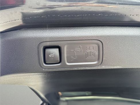 Used 2024 Ford Expedition Limited RWD image 34