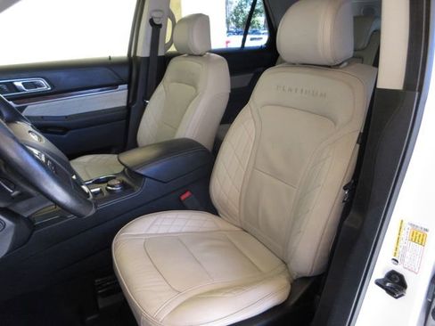 Used 2016 Ford Explorer Platinum image 11