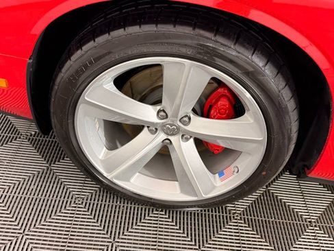 Used 2009 Dodge Challenger SRT8 w/ SRT Option Group II RWD image 14
