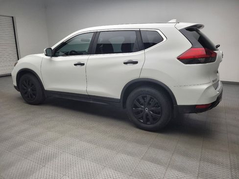 Used 2017 Nissan Rogue S FWD image 3