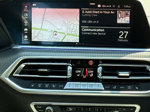 Used 2023 BMW X5 xDrive40i w/ M Sport Package image 13