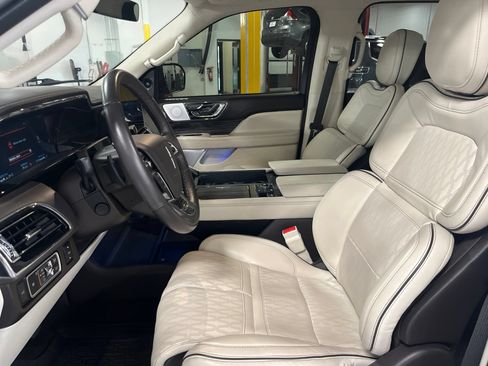 Used 2023 Lincoln Navigator L Black Label AWD/4WD image 7