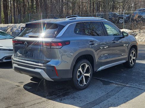 New 2026 Volkswagen Tiguan SE image 2