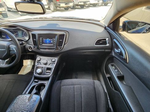 Used 2016 Chrysler 200 Limited FWD image 15
