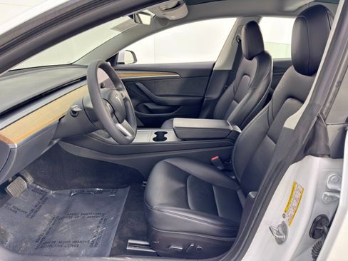 Used 2022 Tesla Model 3 image 17