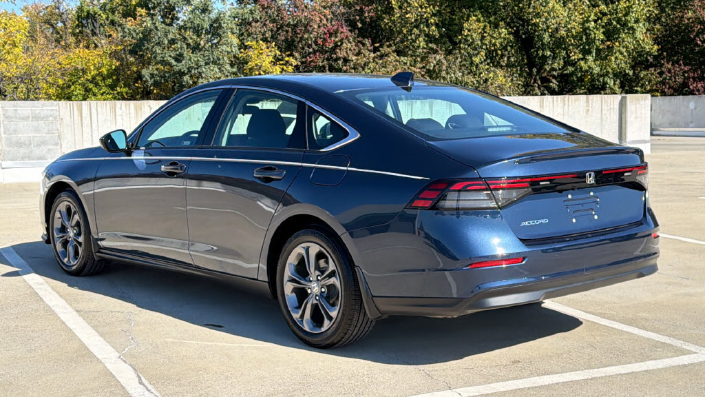Used 2024 Honda Accord EX image 3