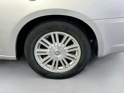 Used 2008 Chrysler Sebring Touring FWD image 28