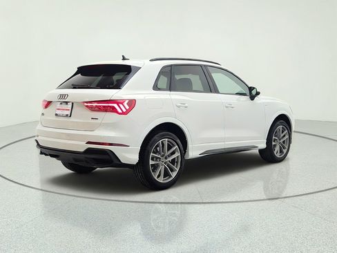Used 2025 Audi Q3 2.0T Premium w/ Convenience Package AWD/4WD image 5