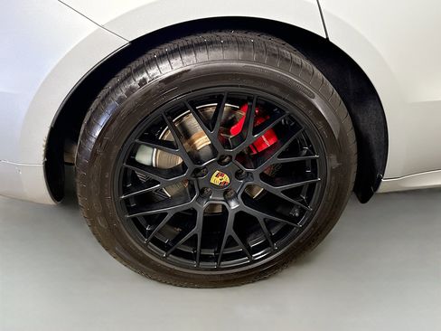 Used 2021 Porsche Macan GTS w/ Premium Package Plus (PF9) AWD/4WD image 33