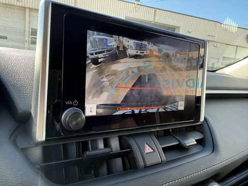 Certified 2025 Toyota RAV4 XLE image 27