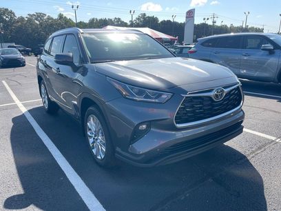 New 2025 Toyota Highlander Limited
