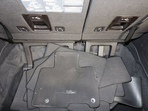 Used 2024 Kia Carnival SX Prestige image 18