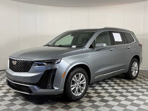 Certified 2023 Cadillac XT6 Luxury image 2