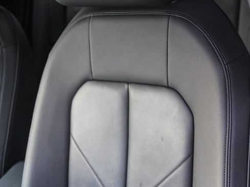 Used 2023 Audi Q3 2.0T Premium w/ Convenience Package image 27