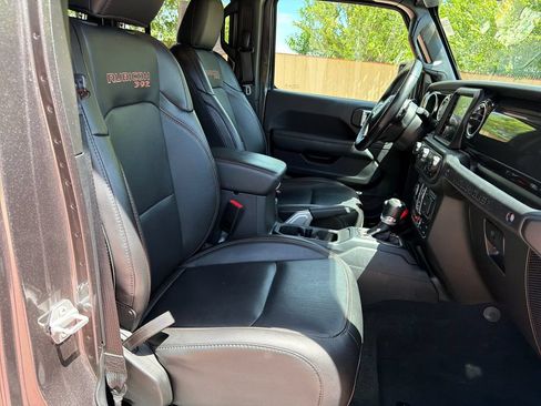 Used 2021 Jeep Wrangler Unlimited Rubicon AWD/4WD image 33
