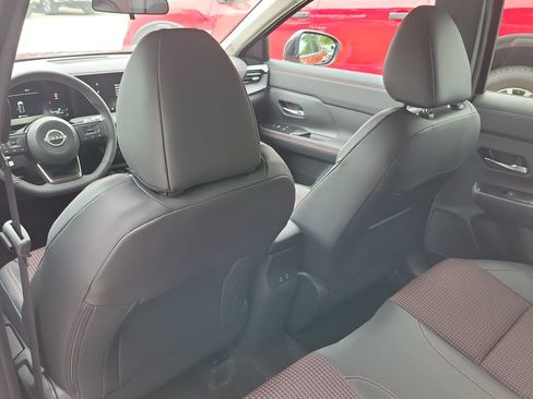 New 2026 Nissan Kicks SR FWD image 14