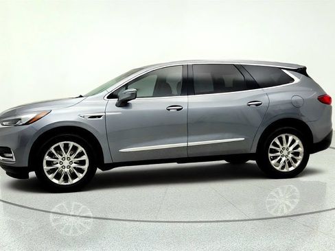 Used 2018 Buick Enclave Premium w/ Experience Buick Package FWD image 8