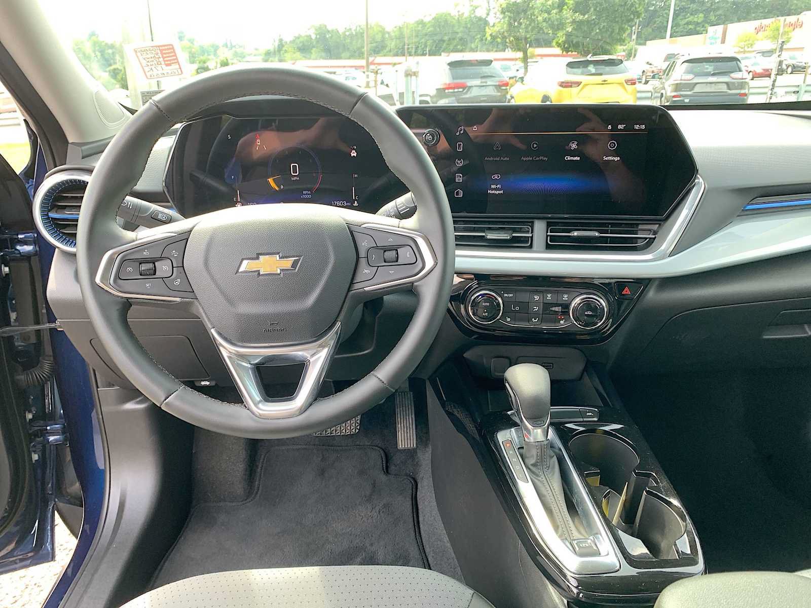 Certified 2024 Chevrolet Trax LT w/ LT Convenience Package FWD image 19
