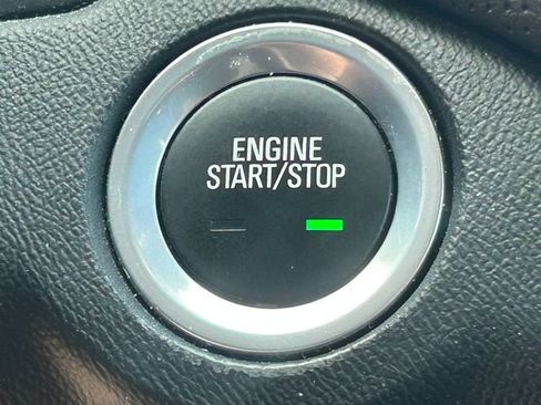Used 2019 Chevrolet Equinox Premier AWD/4WD image 17
