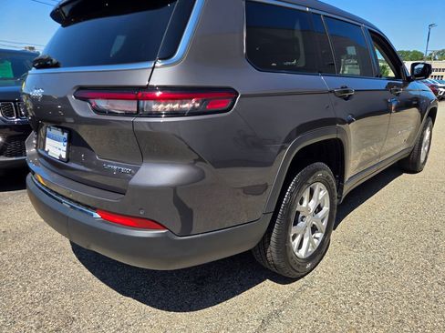 Certified 2023 Jeep Grand Cherokee L Limited AWD/4WD image 9