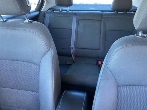 Used 2017 Chevrolet Cruze LT image 9