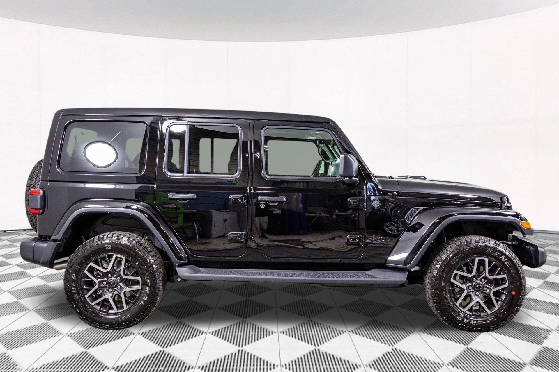 New 2027 Jeep Wrangler Unlimited Sahara AWD/4WD image 14