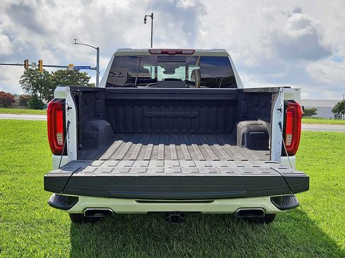 Used 2023 GMC Sierra 1500 Denali w/ Denali Reserve Package AWD/4WD image 29